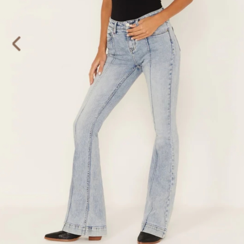 Idyllwind Light Wash Boot Cut Jeans